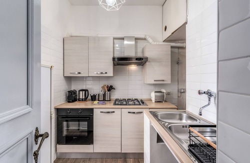Rione IX Pigna Apartment | Campo de Fiori - Elegant 2-bedroom with private entrance