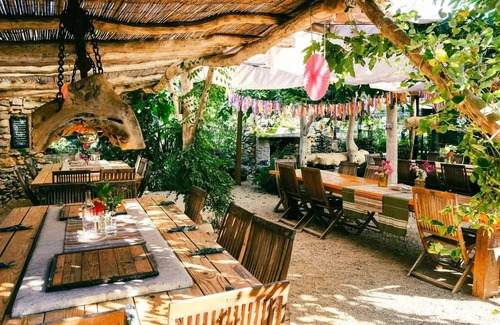 Saint-Antonin Noble Val Villa | Campsite Les 3 Cantons* - Private domain La Tannerie - swimming pool for 11 people