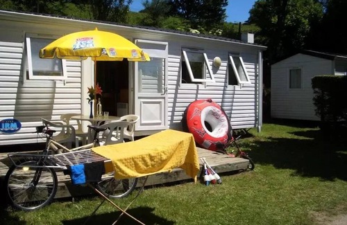 Salles-Curan House | Campsite Beau-Rivage * - Cottage ETOILE (covered terrace) new 2022 4 to 6 people - 4 pers. included in the tariff