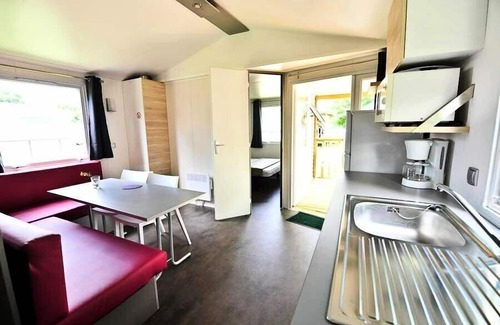 Rocamadour House | Campsite Les Cigales* - Mobile home Comfort area 4 rooms 6 people Air-conditioned