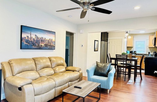 Cherry Hill House | Campu's shared House - Main Level
