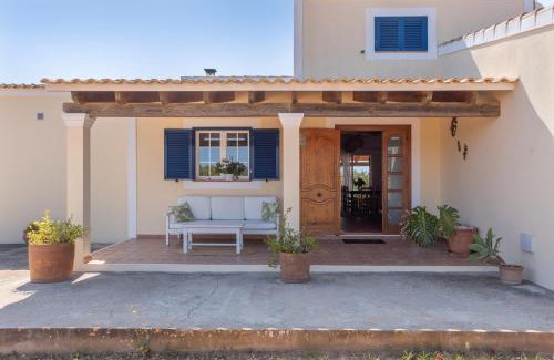 Pilar de la Mola House | Can Juan Pedro