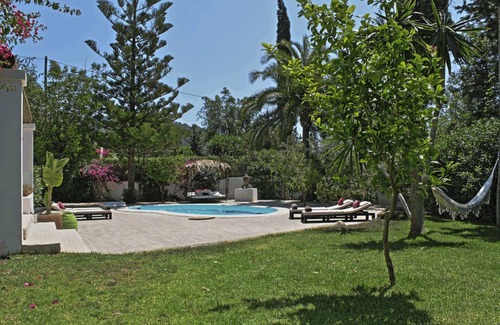 Santa Eulalia del Rio House | Can Lorac - House in Cala Llonga 3 bdrm close to the beach shops and restaurants