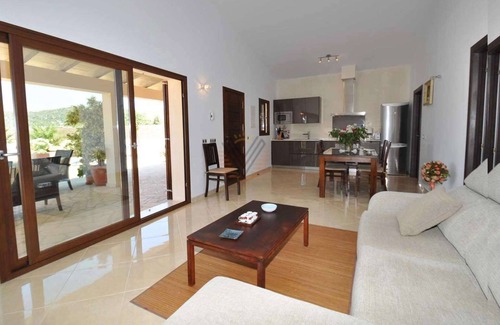 Sa Pobla Cottage | Can Melis, Holiday Villa with views in outskirt of Sa Pobla, Majorca