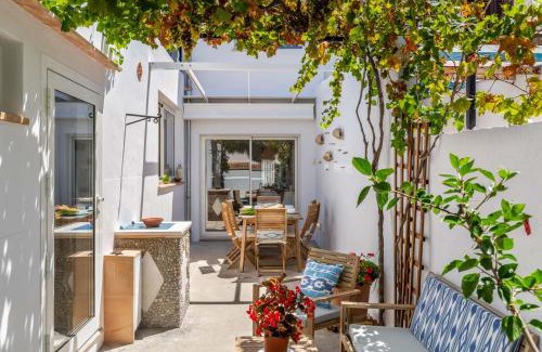 Colonia de Sant Pere Villa | Can Miquel Beautiful family house with pool next to the beach
