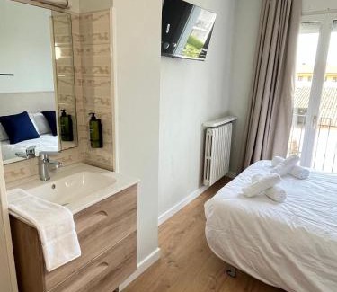 Manlleu Hotel | Can Xaran Hotel