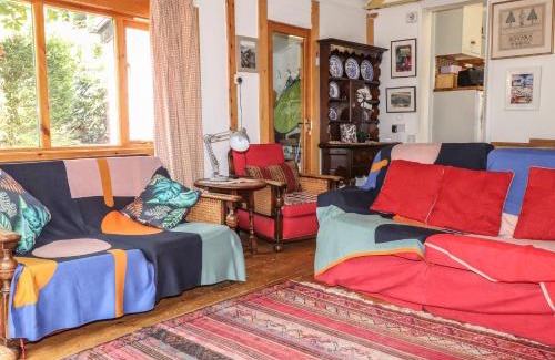Beddgelert House | Can Yr Afon