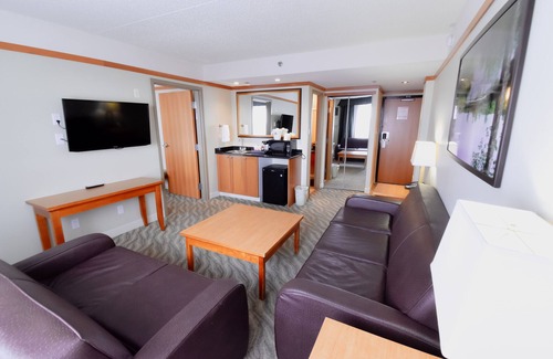 Winnipeg Hotel | Canad Inns Destination Centre Polo Park