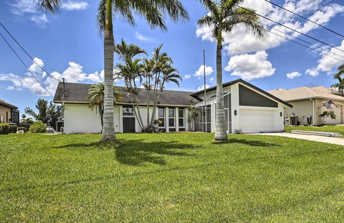 Pelican Cottage | Canal-front Cape Coral Home: Pool & Patio