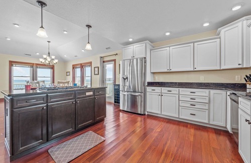 Brigands' Bay House | Canalfront - 5 Bedrooms, Private Pool, Hot Tub, Boat Dock