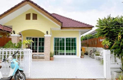 Saen Suk Villa | Canary Pool Villa Bangsaen