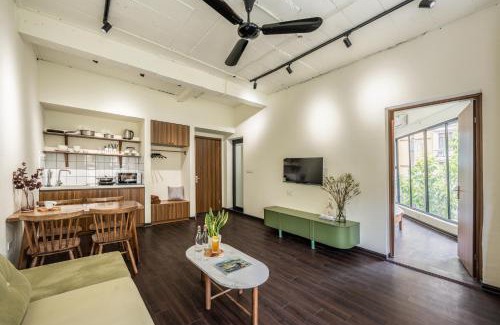 Hai Ba Trung Apartment | CANAVERAL Residence near Hoan Kiem-OUTSTANDING Rooftop with Private Pool