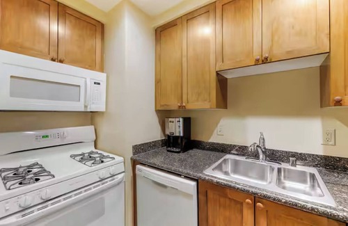 Enterprise Condo | Cancun Resort Las Vegas 1BR Suite Saturday Check-In