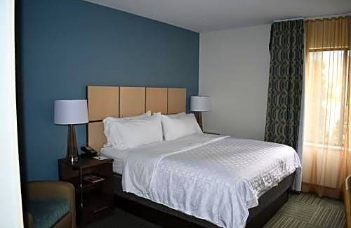 Forest Hills Hotel | Candlewood Suites Grand Rapids Airport, an IHG Hotel