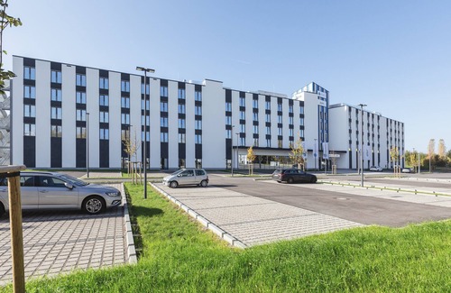 Neusaess Apartment | Candlewood Suites Augsburg by IHG