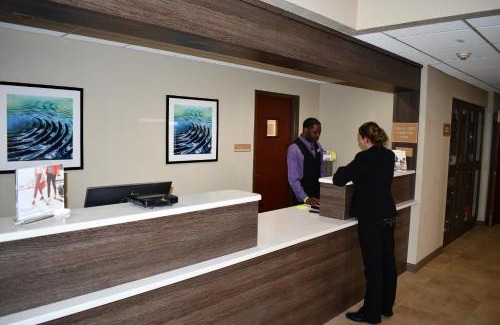 Forest Hills Hotel | Candlewood Suites Grand Rapids Airport by IHG