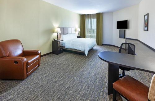 Houston Hotel | Candlewood Suites Houston - Spring by IHG