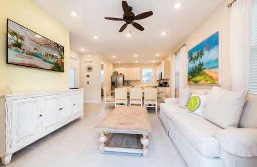 West Kissimmee House | Cannon Thunder Cottage With Private Hot Tub Near Disney With Margaritaville Resort & Island H2O Access - 3066Pi