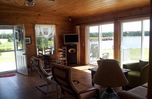 Canoe Cove Cottage | Canoe Cove Beach Waterfront Cottage PEI Private Oasis on the Water.