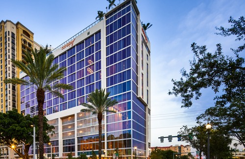 Downtown West Palm Beach Hotel | Canopy by Hilton West Palm Beach Downtown
