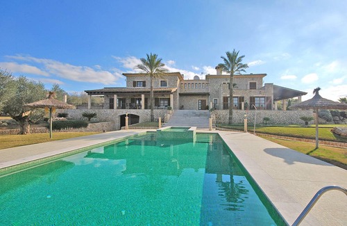 Ariany House | CANOVA - Spacious house for 16 people with swimming pool in Ariany