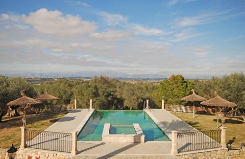 Ariany House | CANOVA - Spacious house for 16 people with swimming pool in Ariany