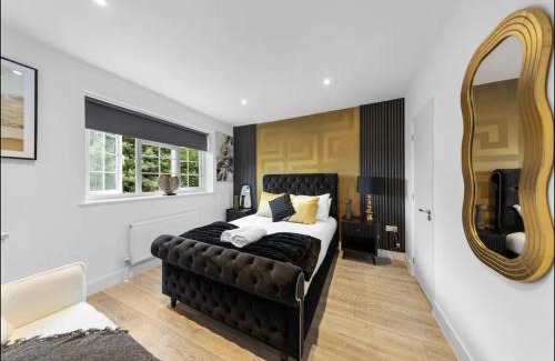 Canterbury Apartment | Canterbury City Guesthouse with All En-suite rooms and Hot-tub