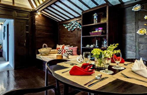 Lodtunduh Hotel | Canvas Escape Resort