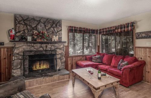 Ruidoso Ski Chalet | Canyon Cabins