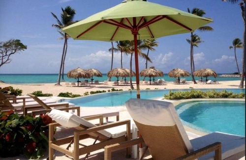 Cap Cana Marina Apartment | Cap Cana Stunning 2 Bedroom Ocean View with Jacuzzi!