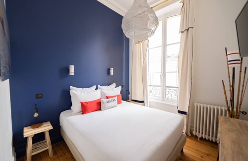 Bordeaux City Centre Bed & Breakfast | CAP FERRET room ideal for 2 people