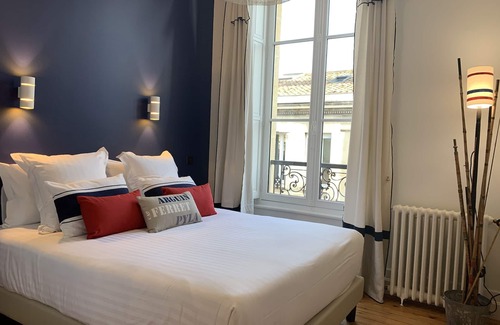 Bordeaux City Centre Bed & Breakfast | CAP FERRET room ideal for 2 people