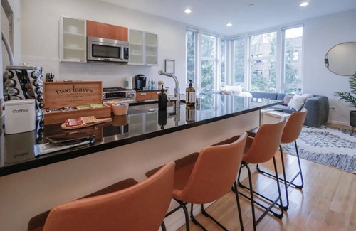 Broadway House | Cap Hill Loft, Pets OK, W/D, Walk to Needle