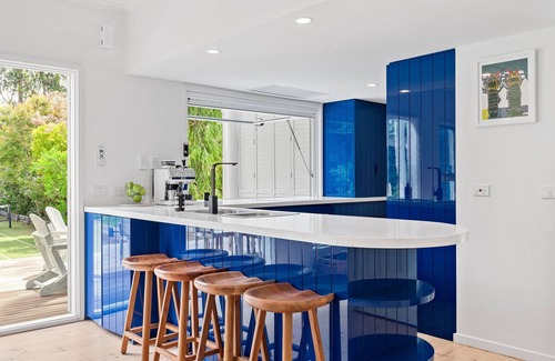 Portsea House | Cape Cod Inspired Classic dwelling, this picturesque home (sleeps 9)