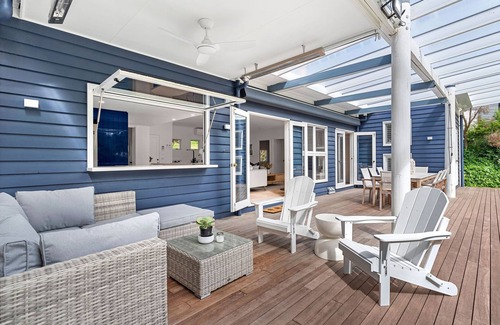 Portsea House | Cape Cod Inspired Classic dwelling, this picturesque home (sleeps 9)