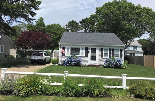 West Yarmouth Cottage | Cape Cod summer cottage with private beach access