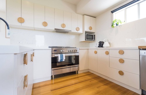 Cape Paterson House | Cape Escape - 6 Min Walk to Beach - Pet Friendly