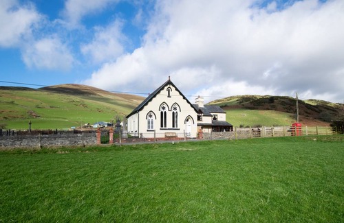 Cwrt Cottage | Capel Maethlon