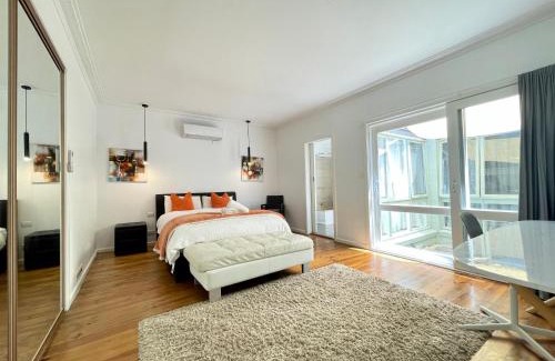 Frankston South House | Capelink Beach House-Atop Prestigious Oliver's Hill