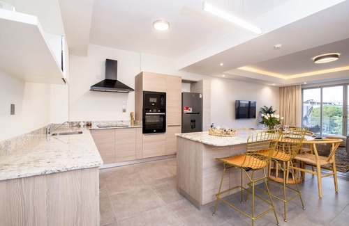 Westlands Hotel | Capital Sapphire Line 1 bed by YourHost