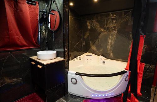 Valenciennes Apartment | Capsule Secret - Jacuzzi - Netflix & Home cinéma - Jeux de couple - Barre de pole dance