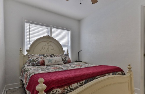 Boardwalk House | Captain's Quarters Pool & Beach Home