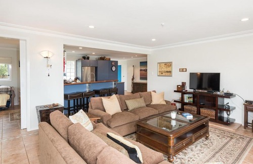 Opua House | Captain's Quarters - Opua Holiday Home
