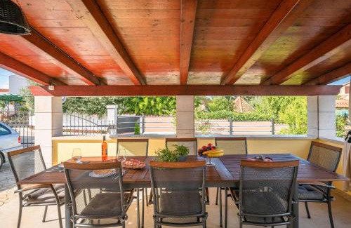 Vintijan House | Captain Villa 2 km to the beach