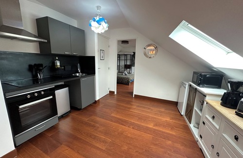 Fecamp Apartment | Captain YOO - Régate - Pour Sentir les Embruns vue sur Port