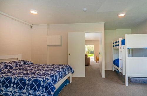 Cooks Beach House | Captains Bach at Cooks - Downstairs Holiday Unit