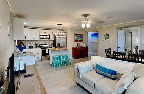 Rockport House | Captains Cove | Dog-Friendly + Fire Pit & Near Local Fun!