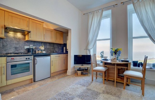 Hele Apartment | Captains View - One Bedroom Apartment, Sleeps 2