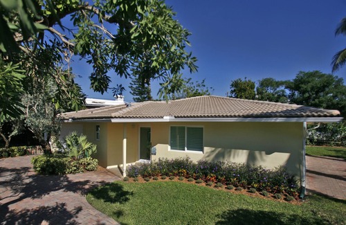 Ocean Ridge House | Captivating beach home heated private pool in Ocean Ridge - Walk to beach!
