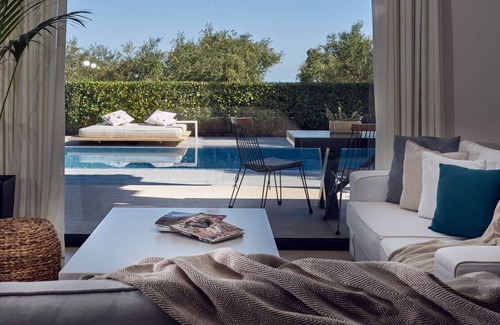 Akrotiri Villa | Captivating Marietta Luxury Residence
